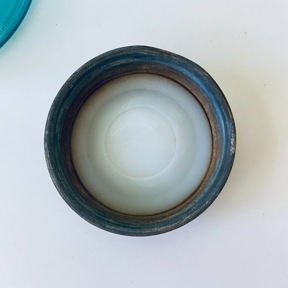 Antique Authentic Ball Mason Jar with Zinc Lid - Half Gallon 1910-1923 - Picture 10 of 11